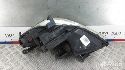 Фара правая opel zafira B (GEA22MU01)