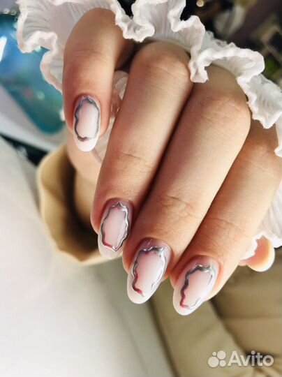 Мастер маникюра и педикюра