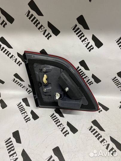 Задний правый внутренний фонарь Mercedes-Benz GLE