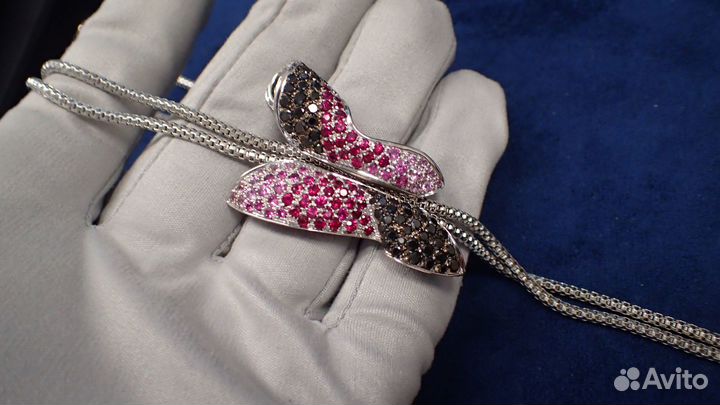 Золотое колье с сапфирами и рубинами