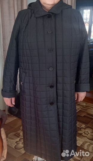 Пальто стеганое женское с капюшоном