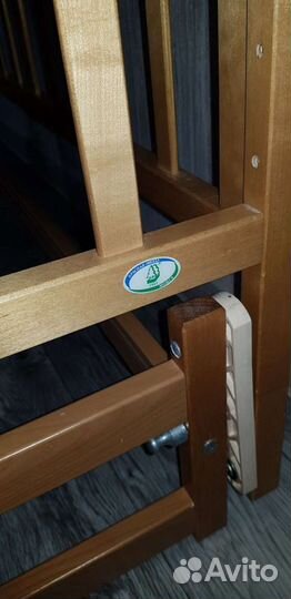 Детская кроватка маятник