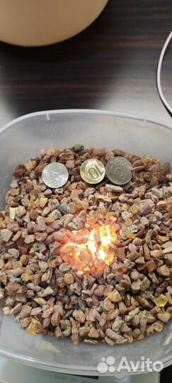 Янтарь мелочь, балтийский янтарь, минерал