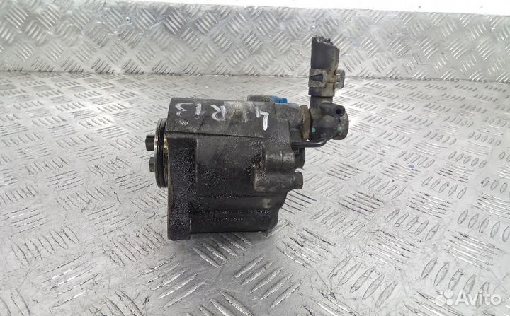 Насос вакуумный Toyota RAV4