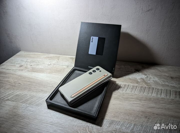 Samsung Galaxy Z Fold5, 12/256 ГБ