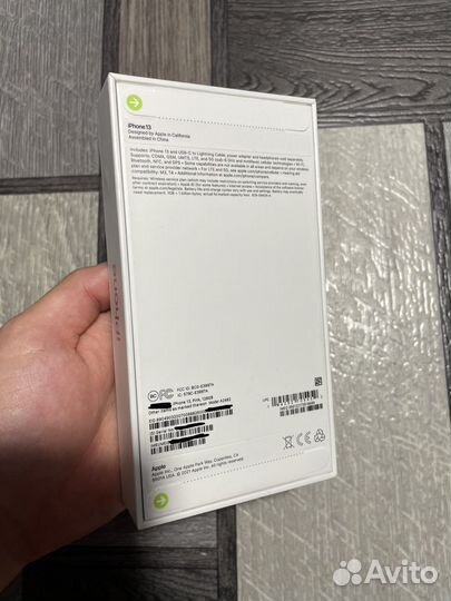 Телефон iPhone 13 128gb новый
