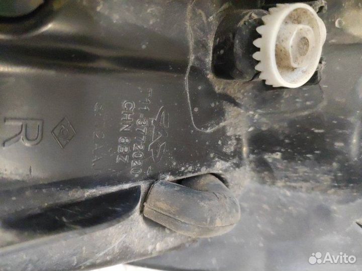 Фара передняя правая Chery Tiggo