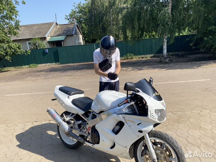 Honda CBR900RR