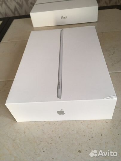 Коробки для Apple iPad 2018 9,7’’ и iPhone SE 2018