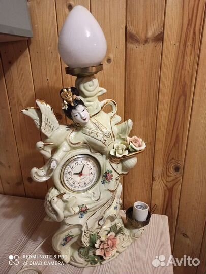 Светильник, часы