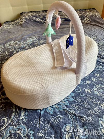 Кокон для новорожденных с дугой и эффектом памяти