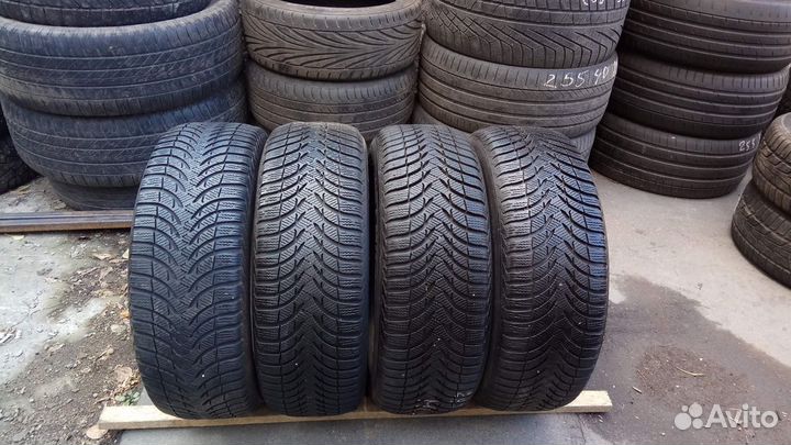 Michelin Alpin 4 215/55 R16 93H
