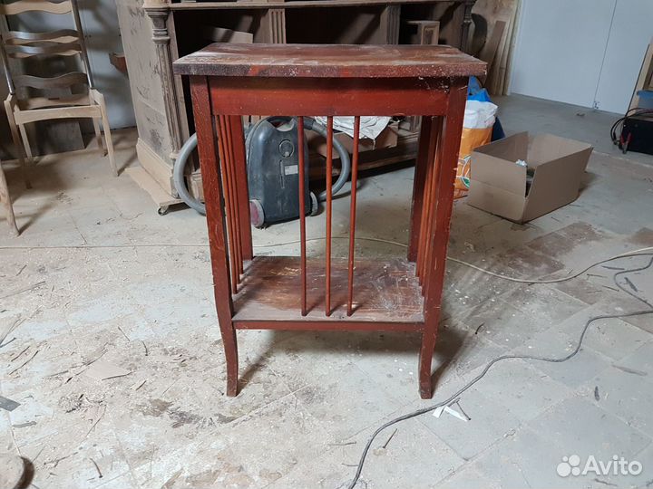 Старинный стол под рукомойник.СССР.1958г