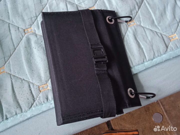 Зарядное устройство на солнечных панелях