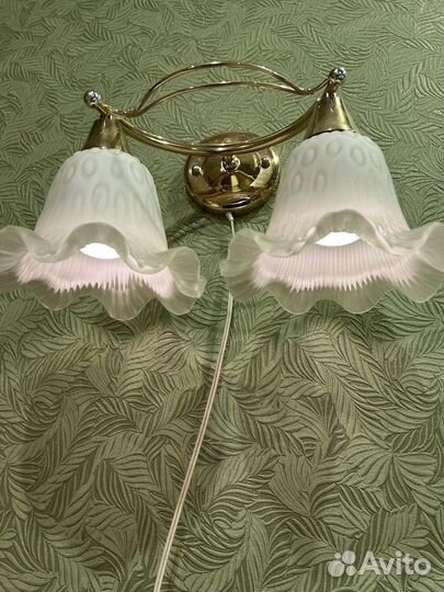 Настенный светильник - бра на 2 плафона