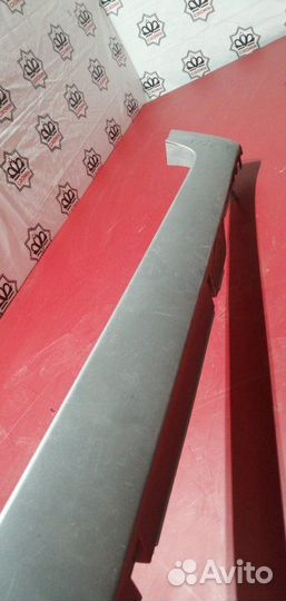 Накладка на порог правая Nissan Primera P12