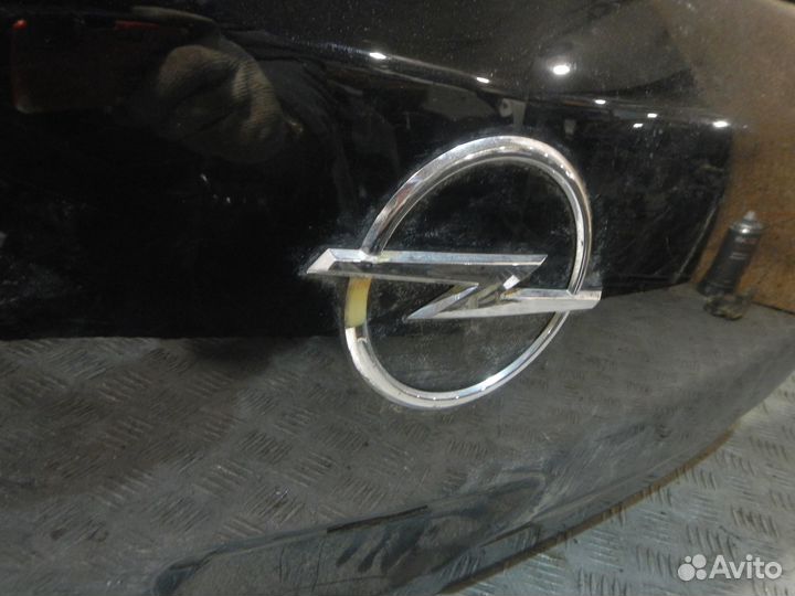 Дверь багажника Opel Corsa D