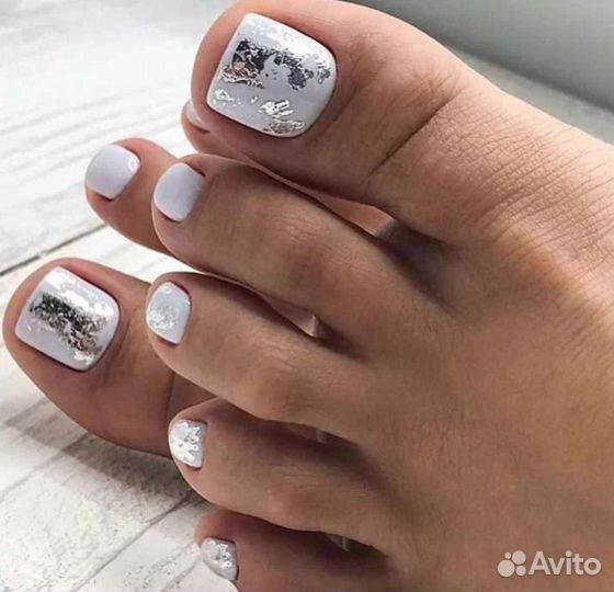 Маникюр и педикюр