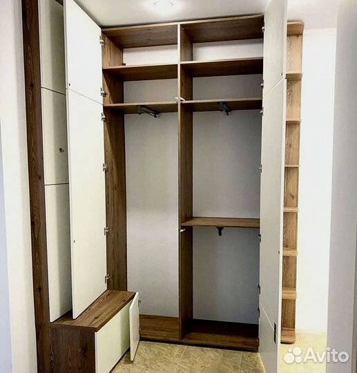 Современные шкафы в прихожую на заказ