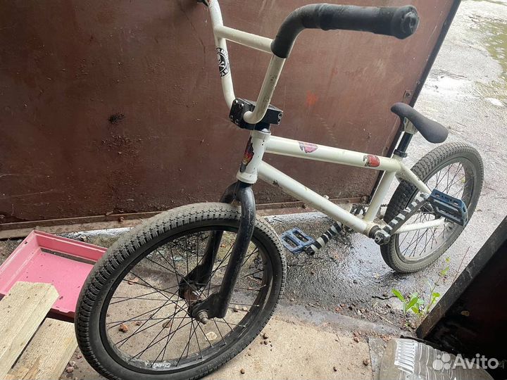 Велосипед bmx белый