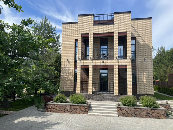 Дом 175 м² на участке 23 сот.