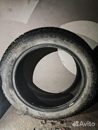 Goodyear Ultragrip 600 215/50 R17 89T