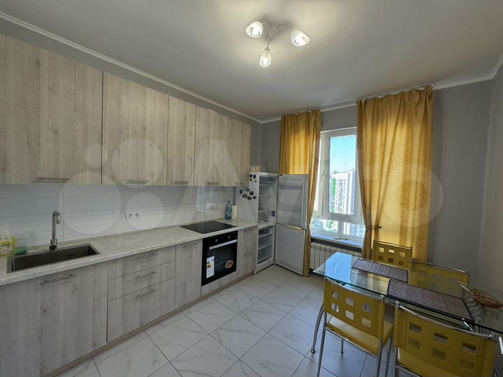 2-к. квартира, 58 м², 13/14 эт.