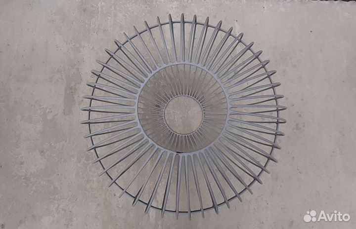 Садовая скульптура габион-шар