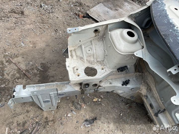 Четверть передняя правая Renault Kaptur