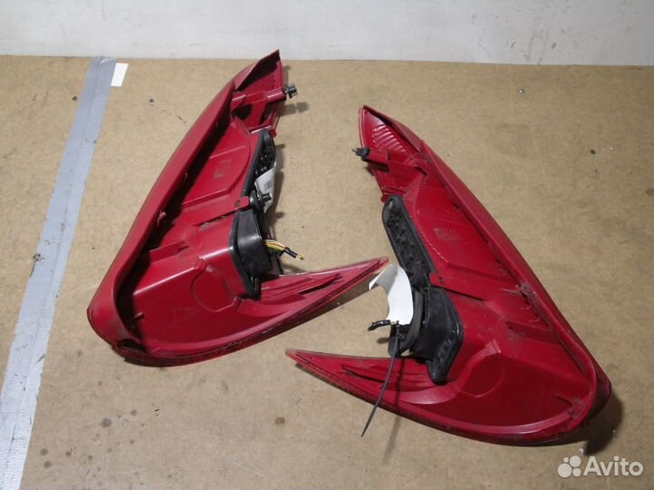 Фонари задние Пежо 206 универсал