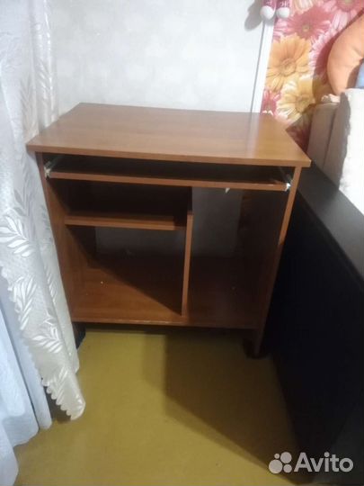 Компьютерный стол