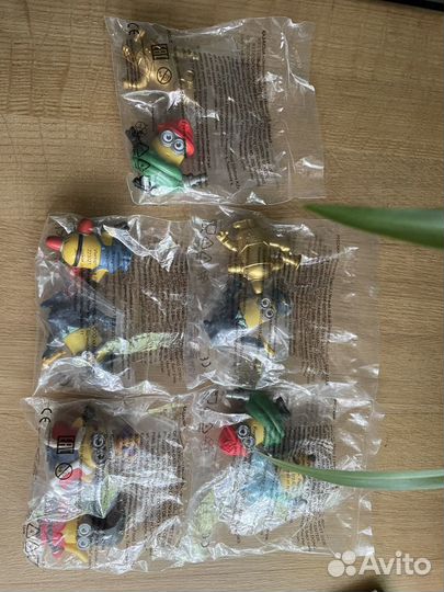 Коллекция миньоны в Хэппи Мил McDonalds 2022