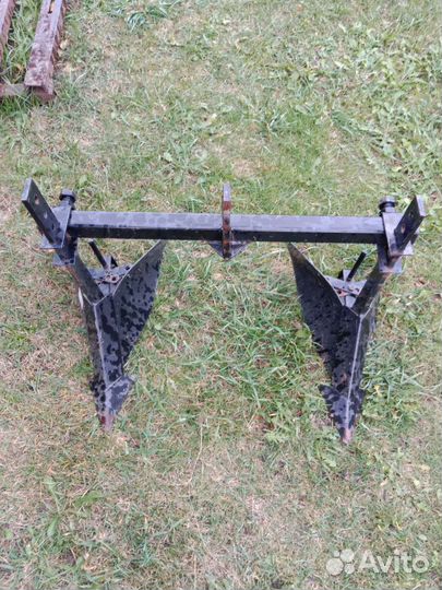 Окучник 2-х рядный большой на траверсе