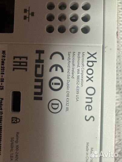 Xbox One s 2 геймпада 1tb