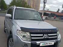 Mitsubishi Pajero 3.2 MT, 2008, 302 000 км, с пробегом, цена 1 699 000 руб.