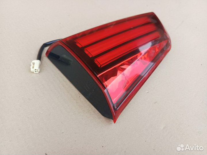 Митсубиси Аутлендер 3 фонарь задний левый