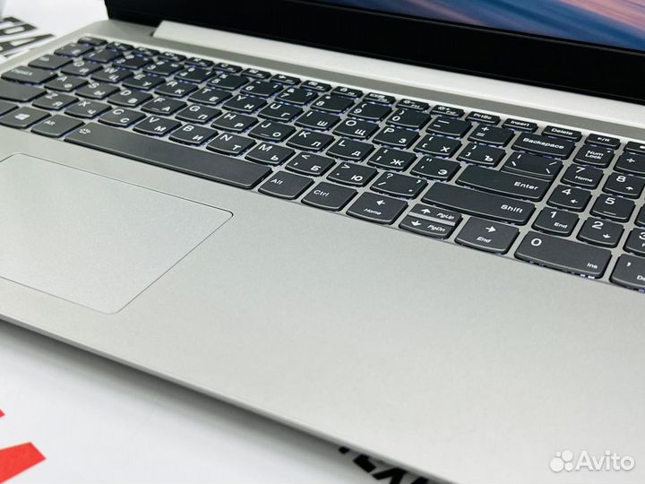 Ноутбук Lenovo 15.6