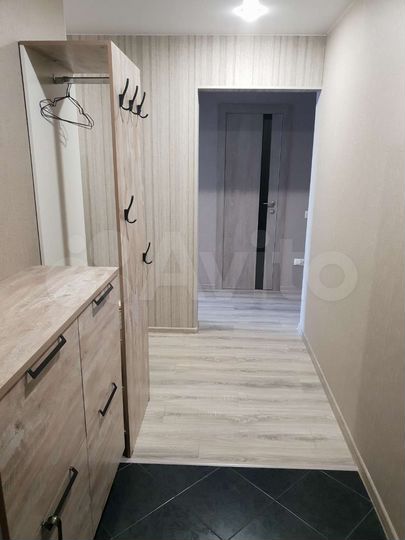 2-к. квартира, 57 м², 1/5 эт.