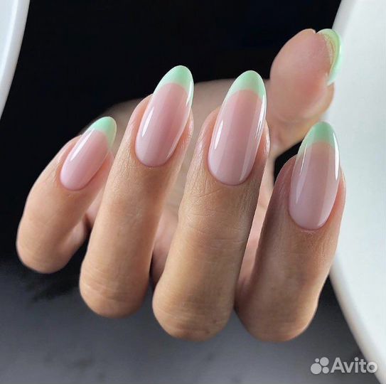 Маникюр педикюр