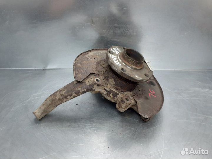 Кулак поворотный задний левый