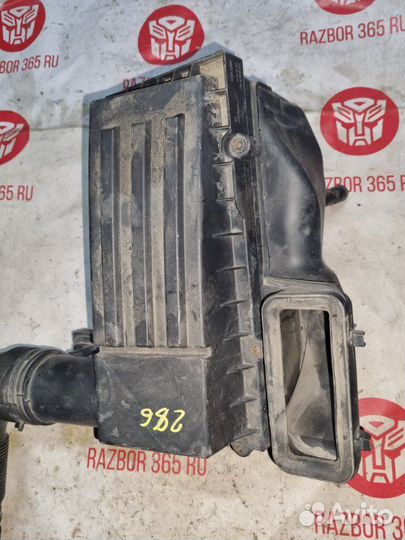 Корпус воздушного фильтра Volkswagen Touran 1T