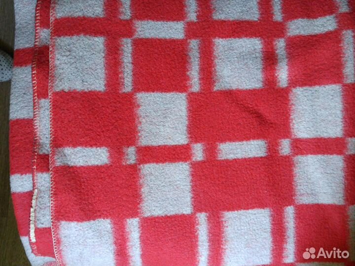Одеяло байковое, наволочки, покрывало пике х/б 100