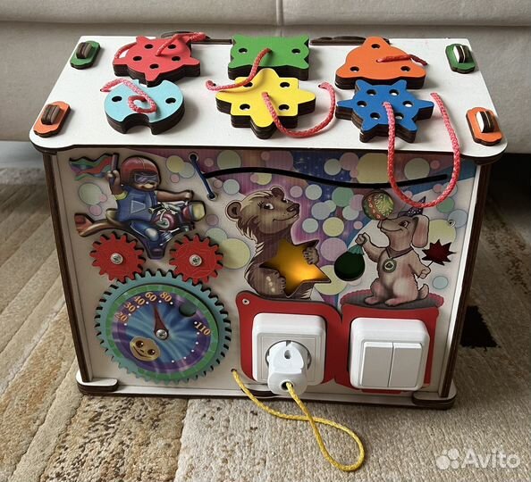 Бизиборд домик