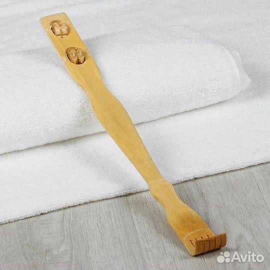 Чесалка для спины с массажными роликами