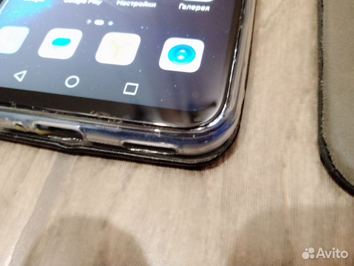 HONOR 10, 4/64 ГБ