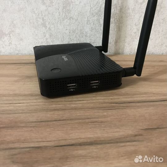 Zyxel Keenetic II (USB модемы, съёмные антенны)