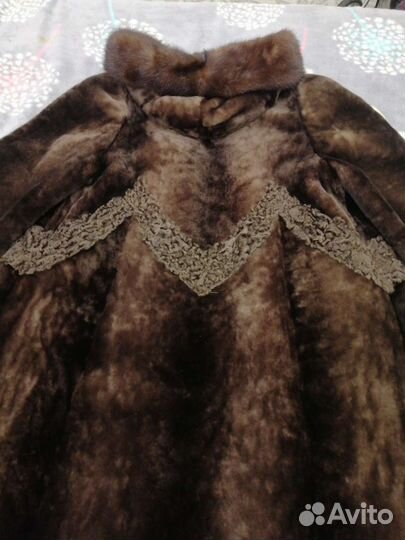 Шуба мутоновая с капюшоном длинная