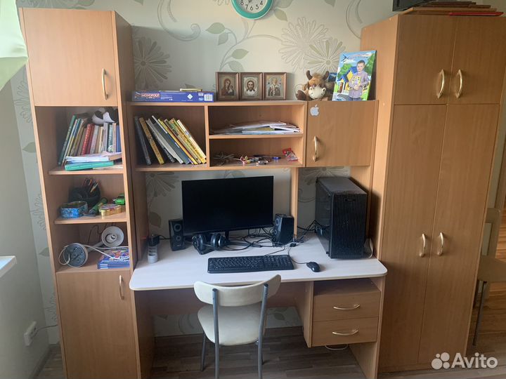 Детский мебельный гарнитур