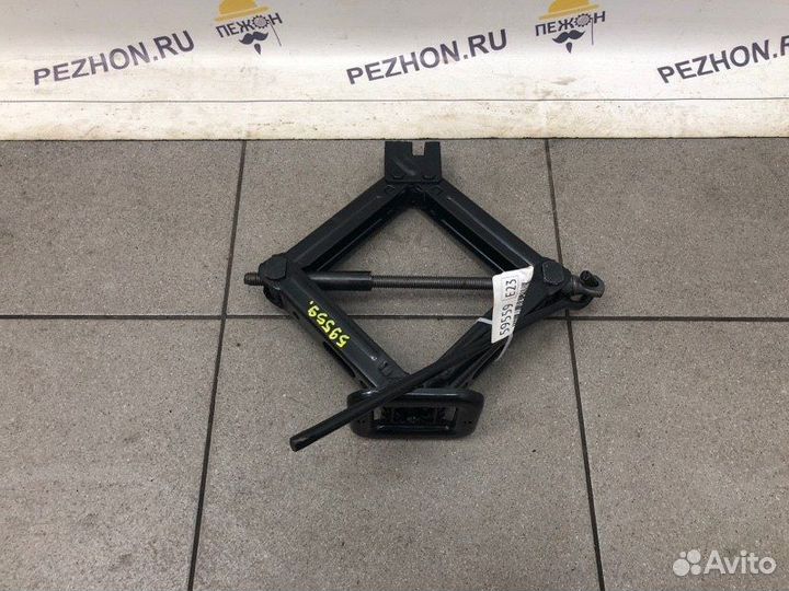 Домкрат Hyundai I30 хэтчбек 5 дв. 1.4 2009