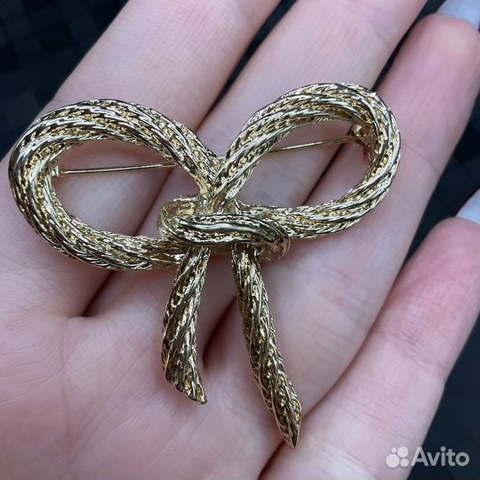 Брошь в стиле винтаж